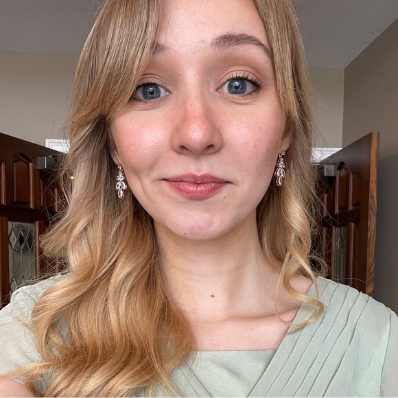 Meet your Posher, Abbie - Picture 1 of 1